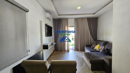 CASA COM 3 SUÍTES NO CONDOMINIO ARARAS
